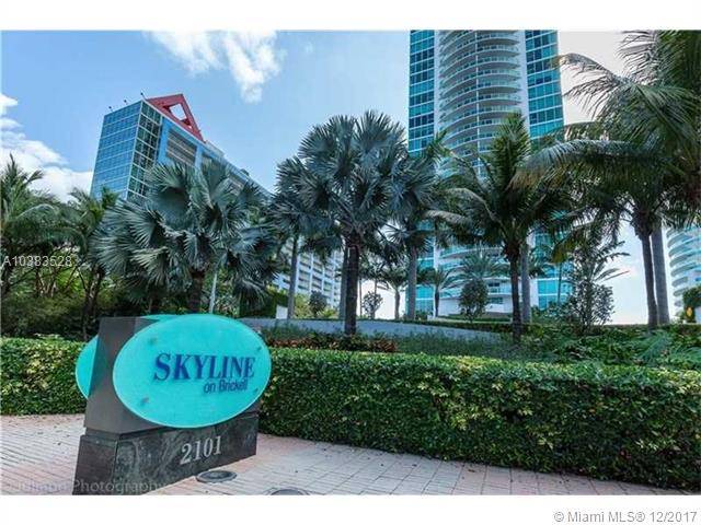 Enjoy the spectacular direct waterfront views from this PH located on the 31 floor