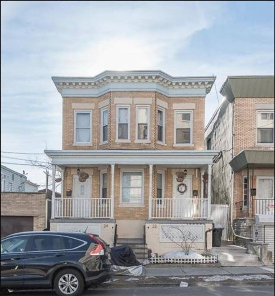 Spacious 2 bedroom/ 1 bathroom with tons of original charm located in Jersey City Heights with heat and hot water included