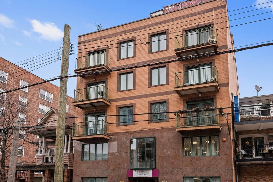 RARE MIXED USE OPPORTUNITY ON E.13TH STREET