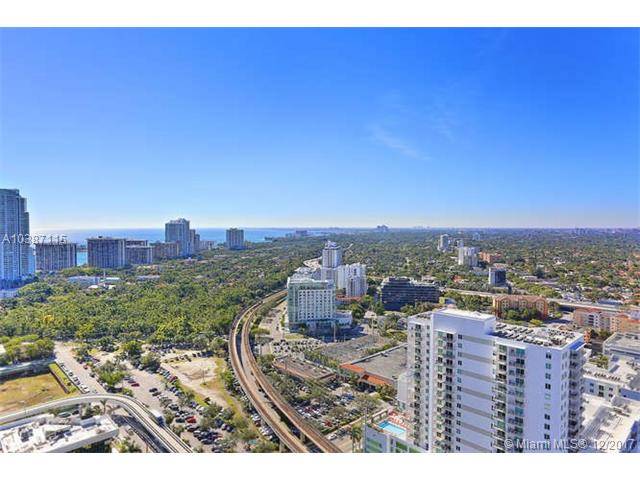 Great skyline and Bay view from this amazing 3/3 in beautiful Axis Building in Brickell