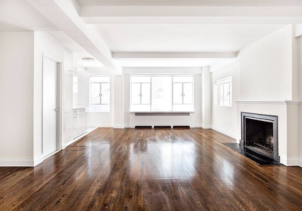 Amazing Studio in a Landmark building on Columbus Circle, across from Central Park!! NO FEE!