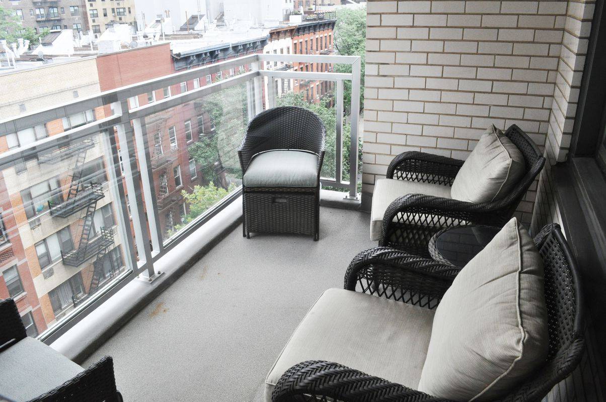 Wonderful Upper East Side 1 Bedroom Apartment with 1 Bath featuring a Home Office and Balcony