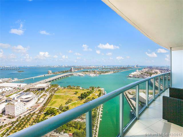 Beautiful 2 bedroom unit at Marina Blue in Downtown Miami