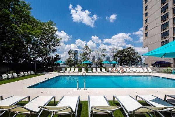 Newly Renovated & Spacious Battery Park 1 Bedroom With Marina Views