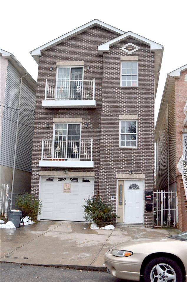 HOUSE WAS BUILT IN 2008 - Multi-Family New Jersey