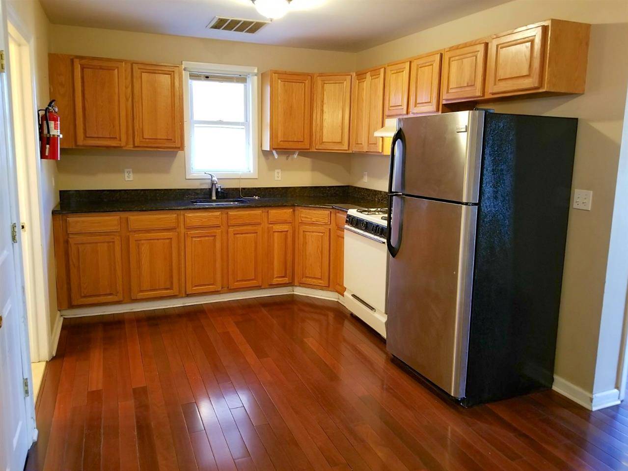 Conveniently located next to the light rail - 2 BR New Jersey