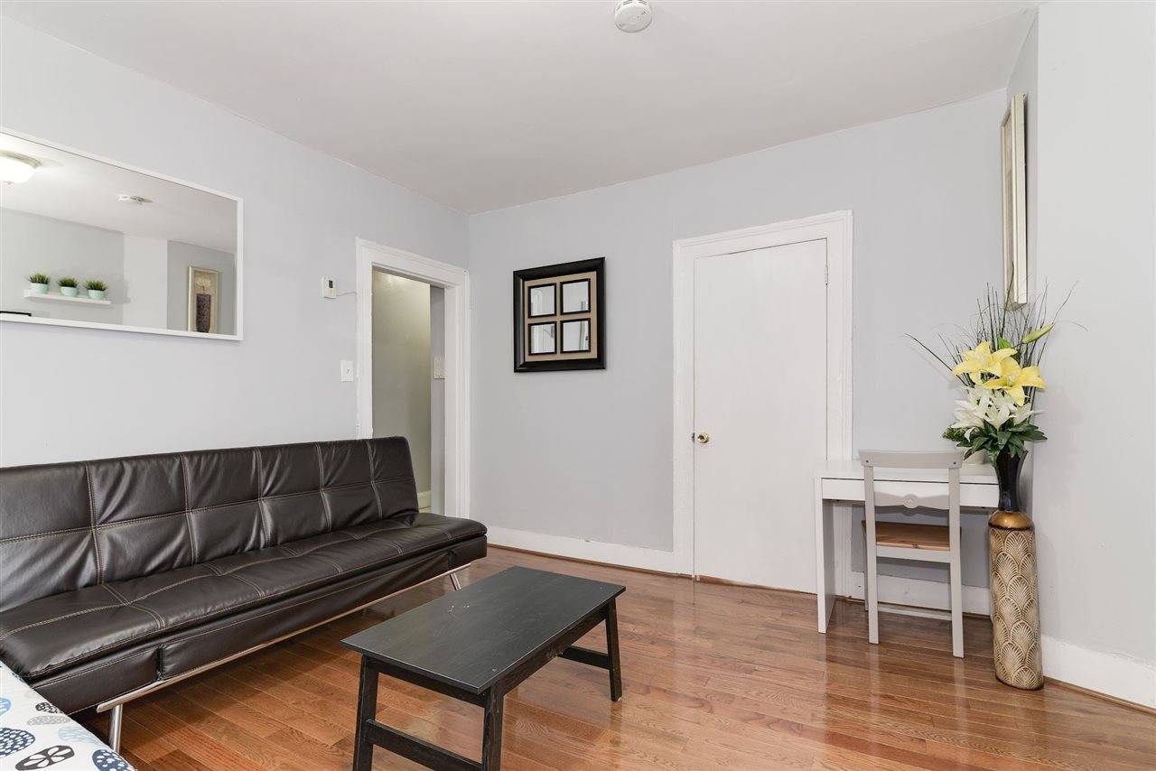 Sun-drenched 1 Bed/1 Bath Condo with parking in the Heart of Jersey City Heights