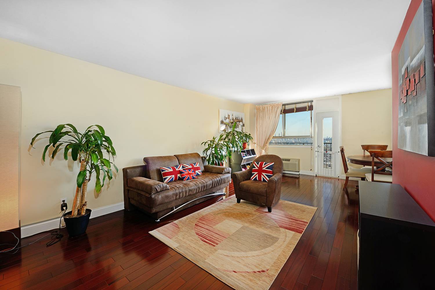 Direct NYC Views | The Heights | 2 BDRMS, 2BTH | Pool, Parking, Gym