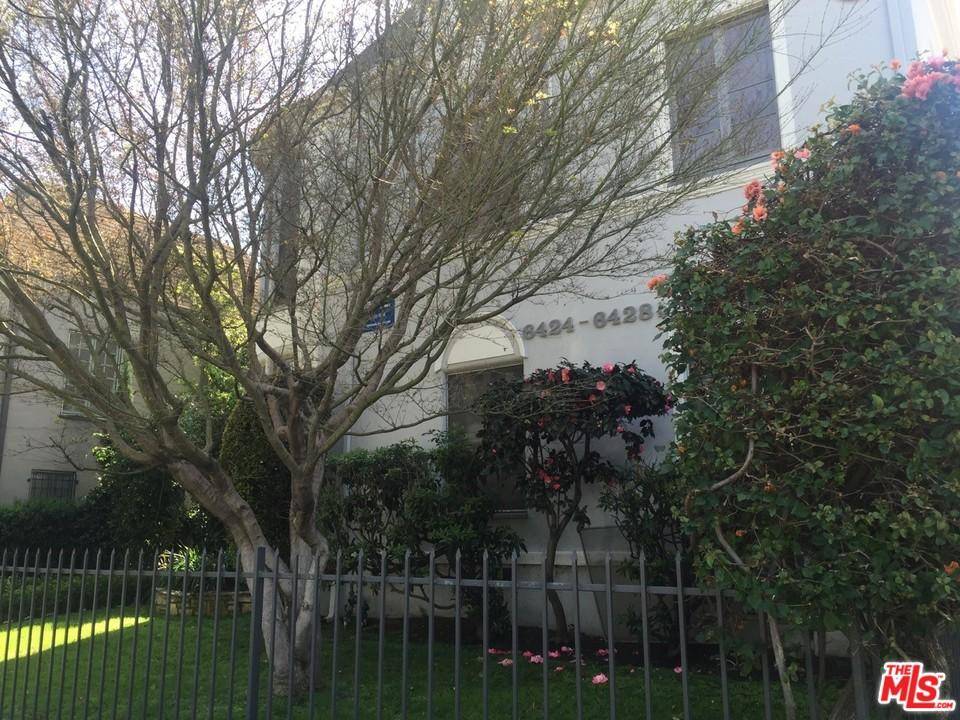 Beverly Hills adjacent 6 unit apt building - Built in Art Deco style