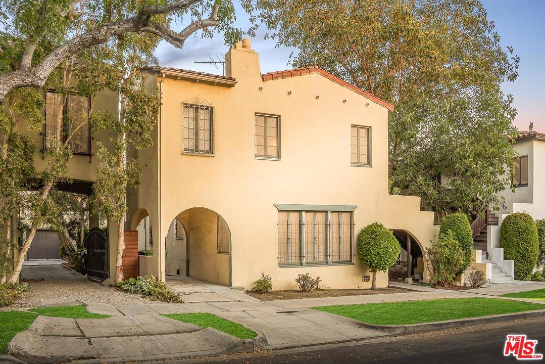 We are pleased to present 632 North Windsor Blvd - 1 BR Fourplex Los Angeles