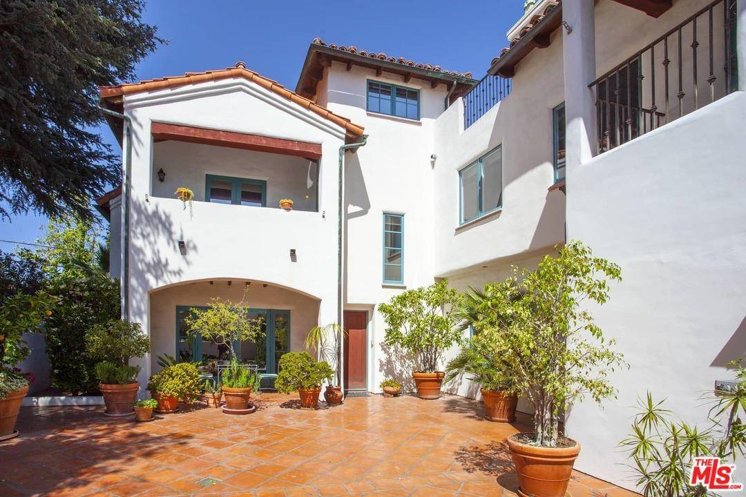 Beautiful Courtyard Spanish residence in prime Santa Monica set in a garden oasis and oozing with charm
