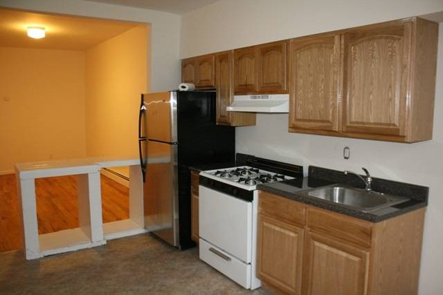 Must see this spacious first floor apartment - 1 BR The Heights New Jersey