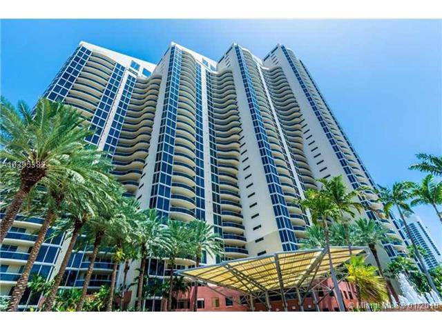 3 BR/3 BATH APARTMENT IN THE BEAUTIFUL LUXURY BUILDING IN THE HEART OF SUNNY ISLES BEACH