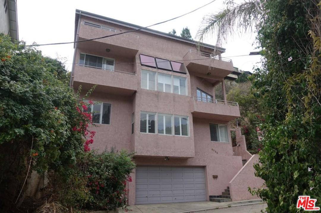 Spacious - 4 BR Single Family Hollywood Hills East Los Angeles