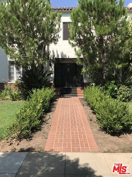 OLD WORLD CHARM IN PRIME BEVERLY HILLS - 1 BR Condo Los Angeles