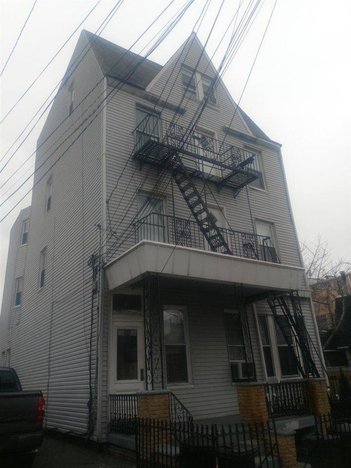 one room furnish located in one of the best areas of Jersey city heights all utilities included