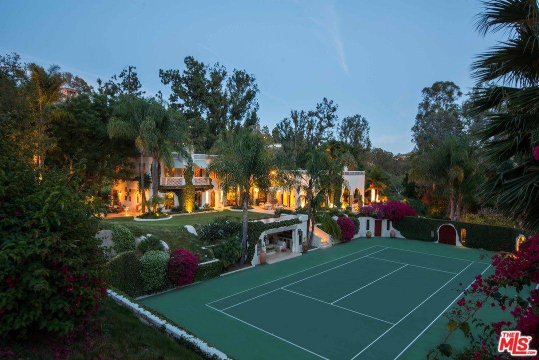The finest equestrian estate in the country and one of the very few in Los Angles