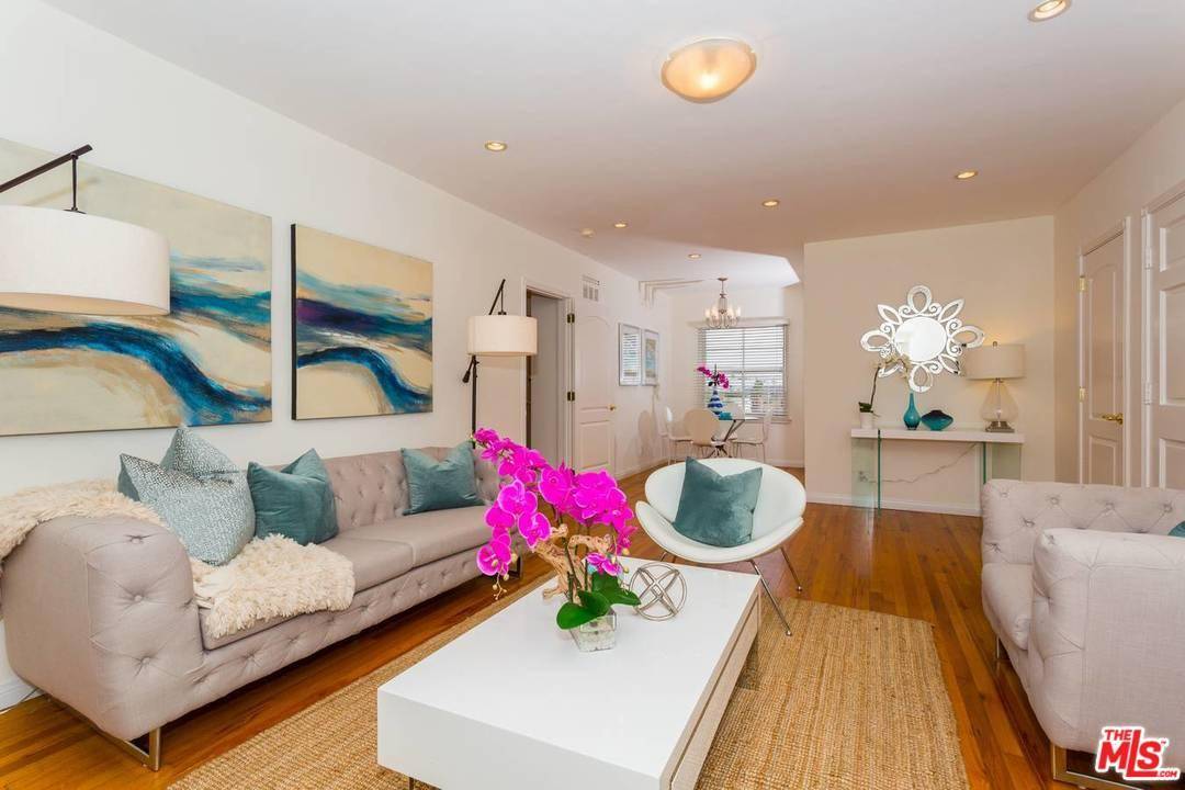 Don't miss this special top-floor one bedroom Santa Monica condo located in a small two story complex with lush courtyard