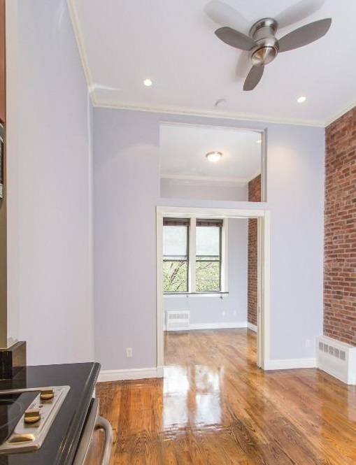 West Chelsea - 1 Bedroom Accented by Hardwood Floors and Exposed Brick
