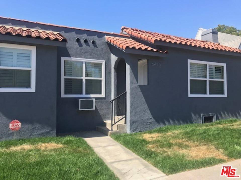 Beautiful and totally redone 2 BD - 1 BR Single Family Hancock Park Los Angeles
