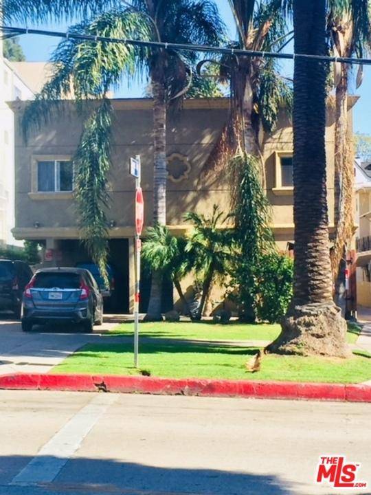 A beautiful - 18 BR Condo Hollywood Hills East Los Angeles