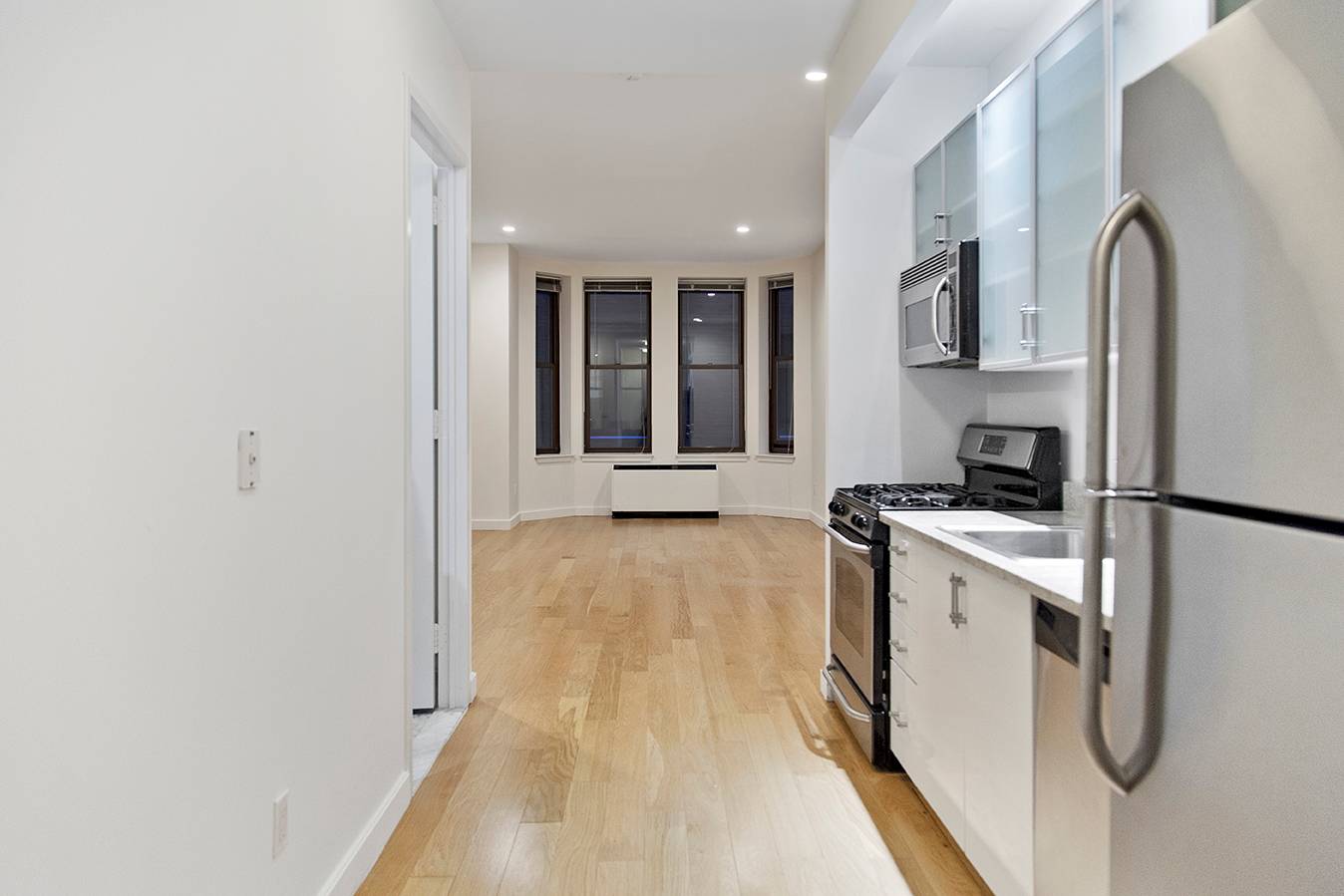 Wall Street studio which features a large walk-in-closet
