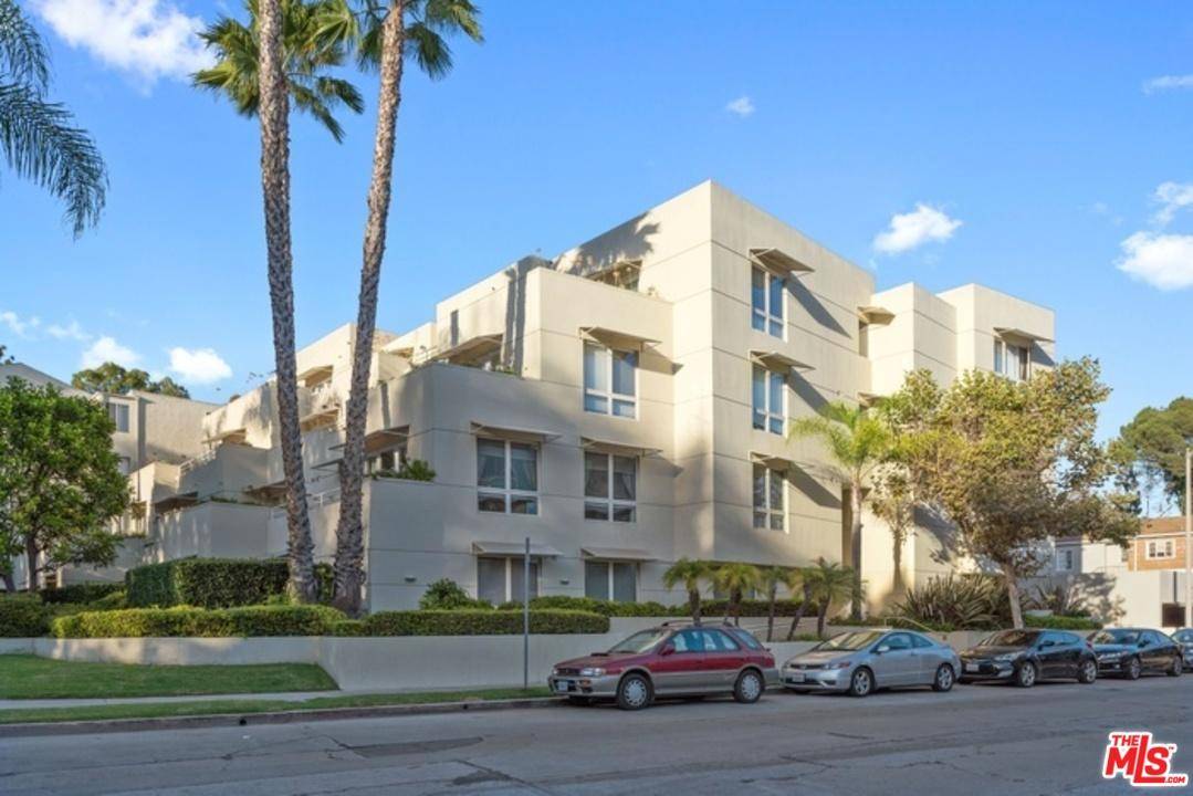 Sleek and spacious condo in Award Winning Architectural Building conveniently located close to UCLA and Westwood Village