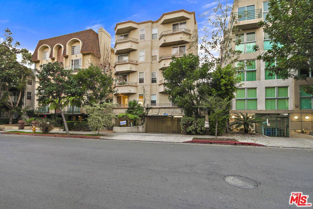 This stunning Gorgeous 2 bedroom 2 - 2 BR Condo Los Angeles