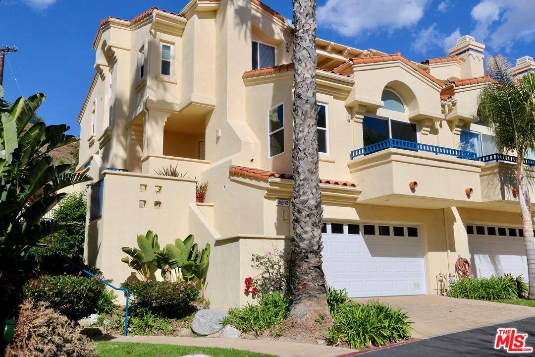 Live in one of Malibu's Finest Gated Communities - 1 BR Townhouse Los Angeles