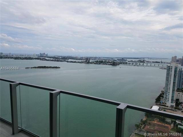 Enjoy the views and the best location in one of the most luxurious New Buildings in the Biscayne Area close to the best that Miami can Offer