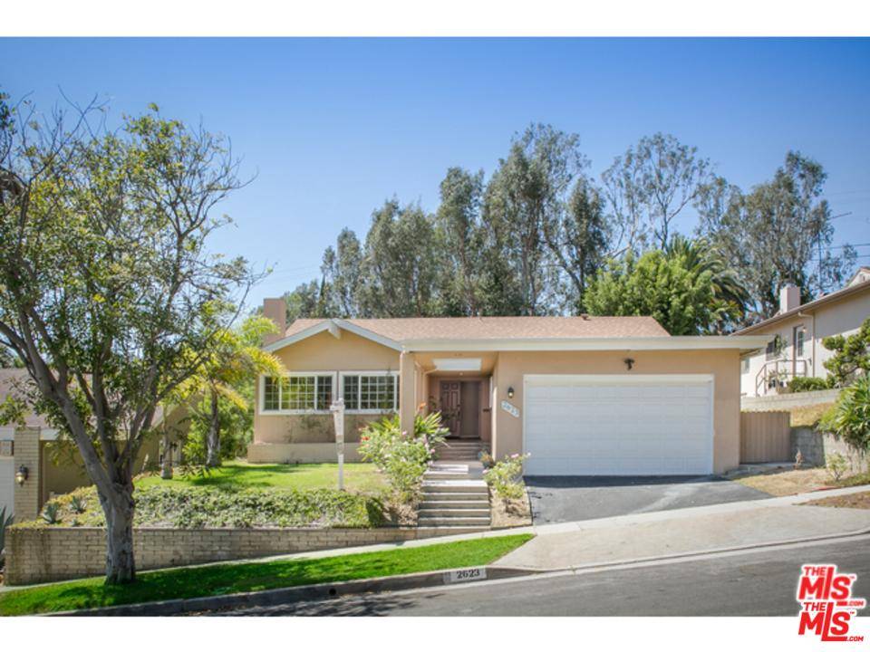 Lovely upgraded 3 bedroom/3 bath home in the great neighborhood of Beverlywood; adjacent to Beverly Hills and Century City