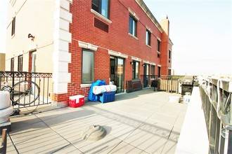 Loveley 1 bedroom is available in Astoria $2,200