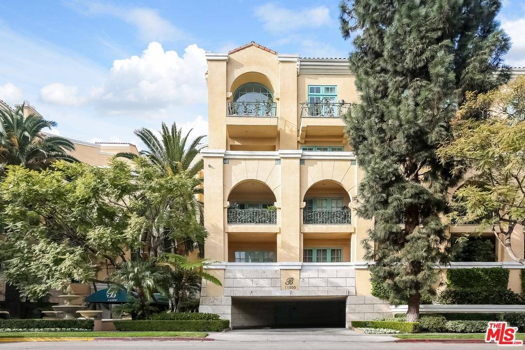 Luxury abounds at The Brentwood - 2 BR Condo Brentwood Los Angeles
