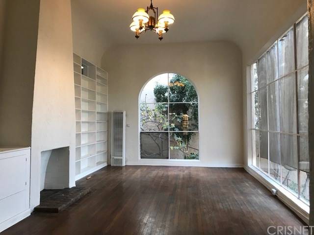 LOCATION - 1 BR Single Family Hollywood Hills East Los Angeles