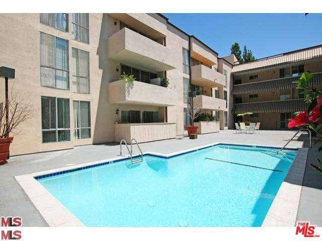 Beautiful and recently remodeled Condo in the Heart of Brentwood