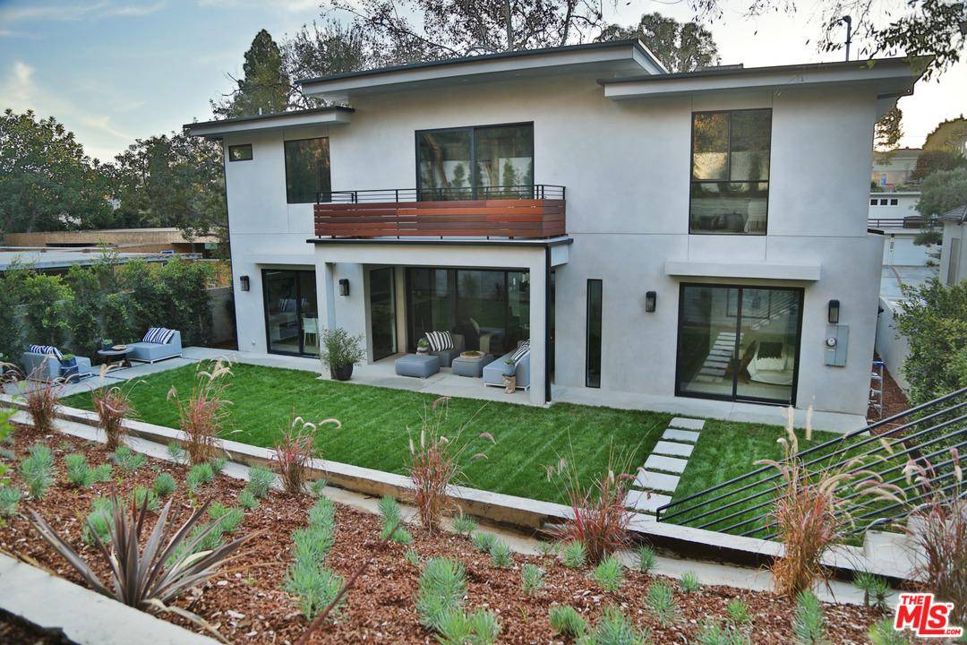 Stunning Modern home perfectly located in Westside Village