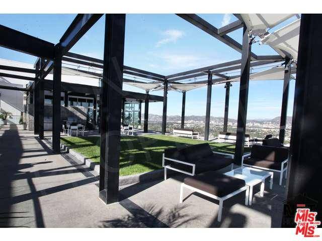 1/1 Loft Style Condo with Beautiful South View - 1 BR Condo Mid Wilshire Los Angeles