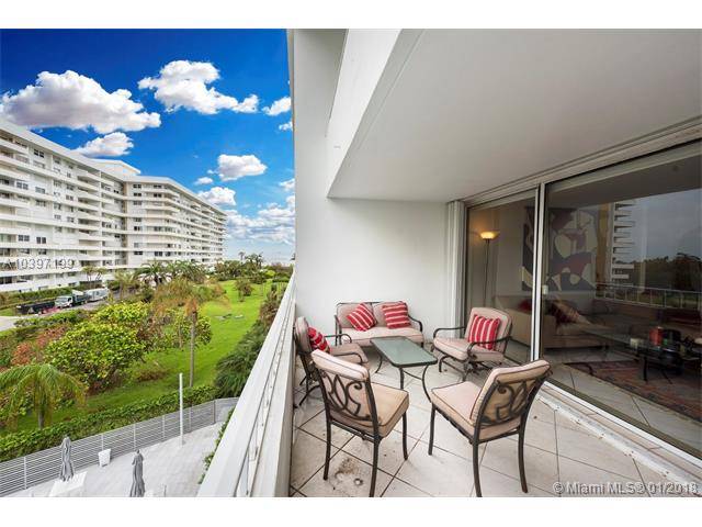 EXCELLENT UNIT FULLY FURNISHED WITH GREAT TASTE - COMMODORE CLUB SOUTH COND 2 BR Condo Key Biscayne Florida