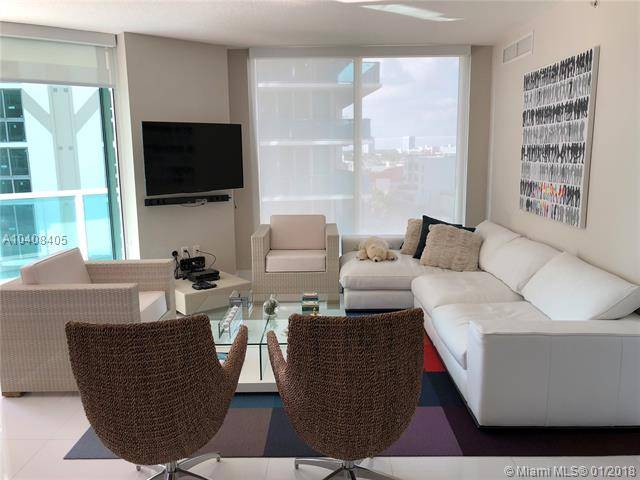 Great 3 Bed/2 Bath unit at St Tropez III offering floor-to-ceiling