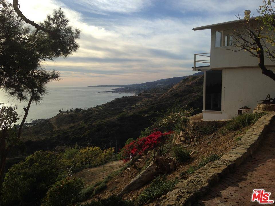 Rarely does a property with such spectacular ocean coastline and mountain views in this price range come on the market