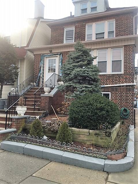 Beautiful multi family dwelling located in the heart of North Bergen