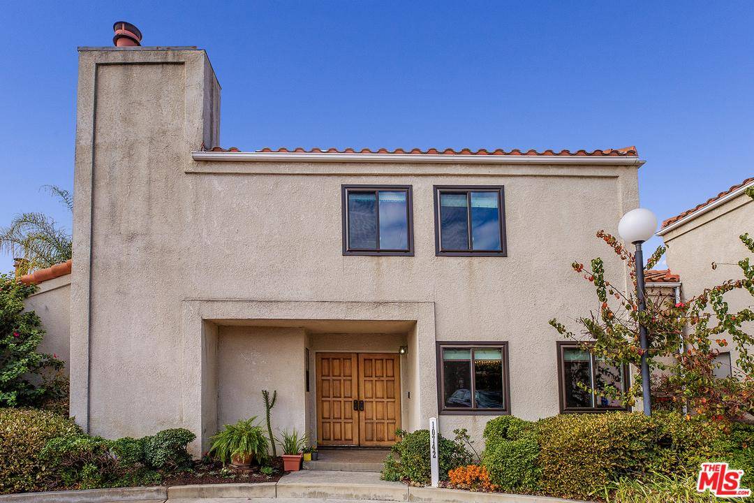 PROPERTY WILL BE BACK ON THE MARKET AFTER 4/15 - 4 BR Townhouse Los Angeles