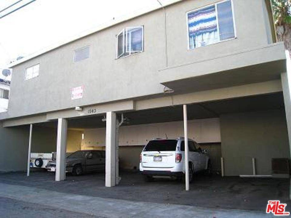 Upper unit - 1 BR Condo Santa Monica Los Angeles