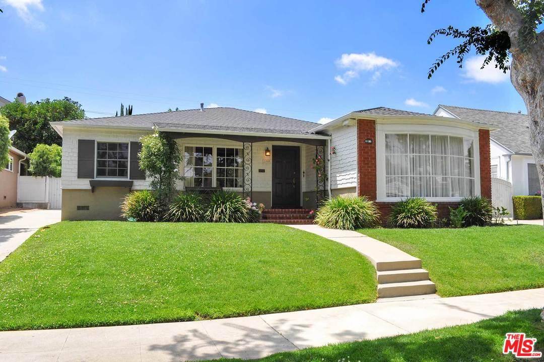 Fantastic Beverlywood ranch-traditional charmer on a tranquil tree lined street