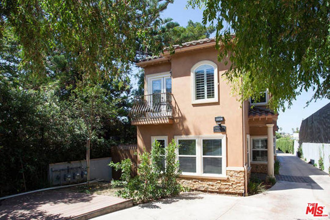 Great two story town-home completely detached - 4 BR Townhouse Sunset Strip Los Angeles