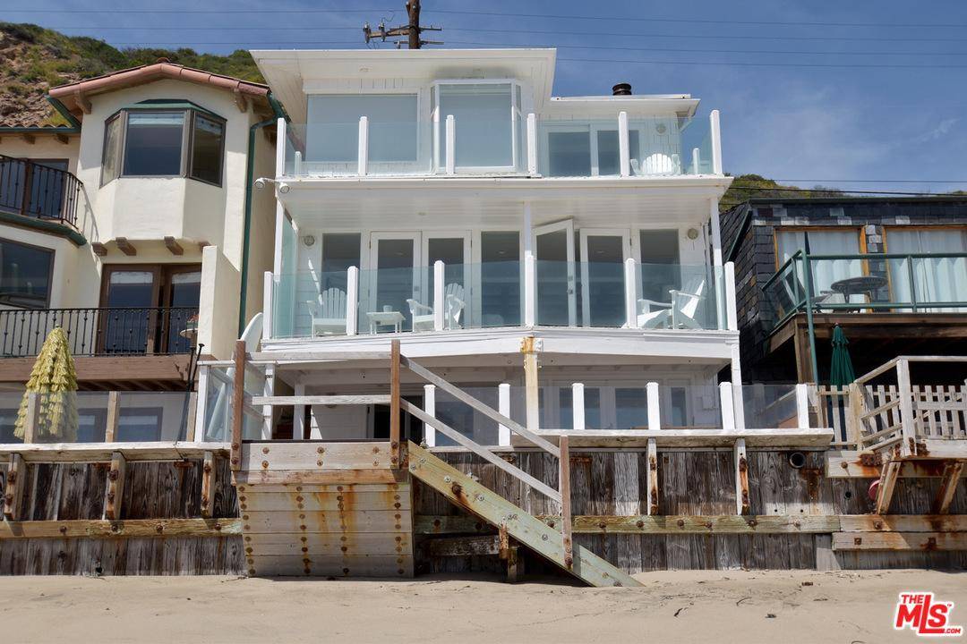 BEST DEAL ON THE SAND - 2 BR Single Family Los Angeles