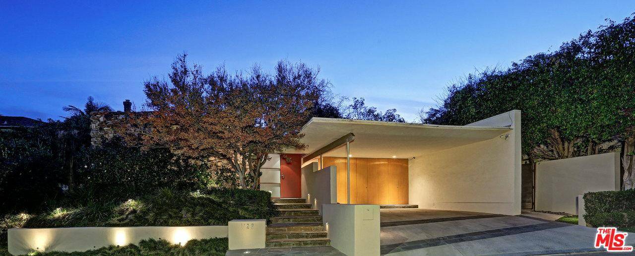 Stunning 1959 Architectural remodeled by Grant Kirkpatrick