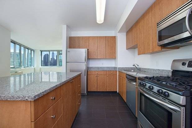 THE MOST AFFORDABLE 1 BED APT IN LIC// POOL-- HEALTH CLUB --SPA // LUXURY LIVING