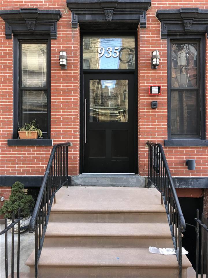 This large 1 bedroom is located on one of the most beautiful blocks in Hoboken