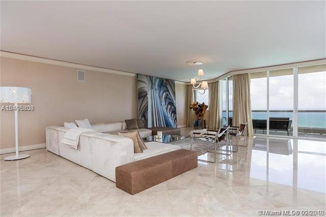 Spectacular Panoramic Direct Ocean Views / Magnificent Over-sized Great Room